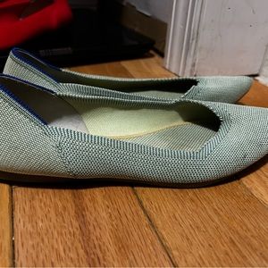 Rothys the point 7.5 Mint!